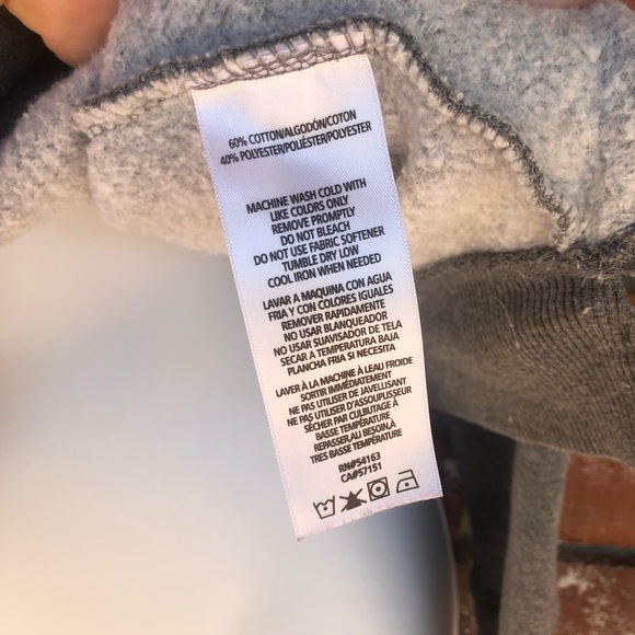 Tommy Hilfiger Sport gray crop sweatshirt size medium - Picture 5 of 5